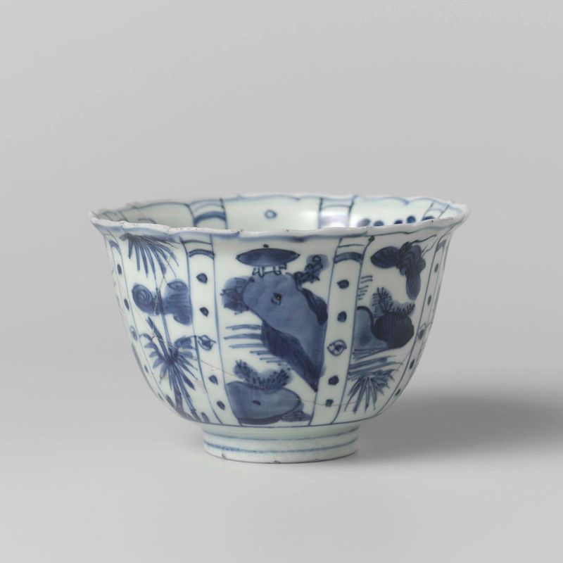 Porcelana representando figuras e barcos na água de Unknown Artist